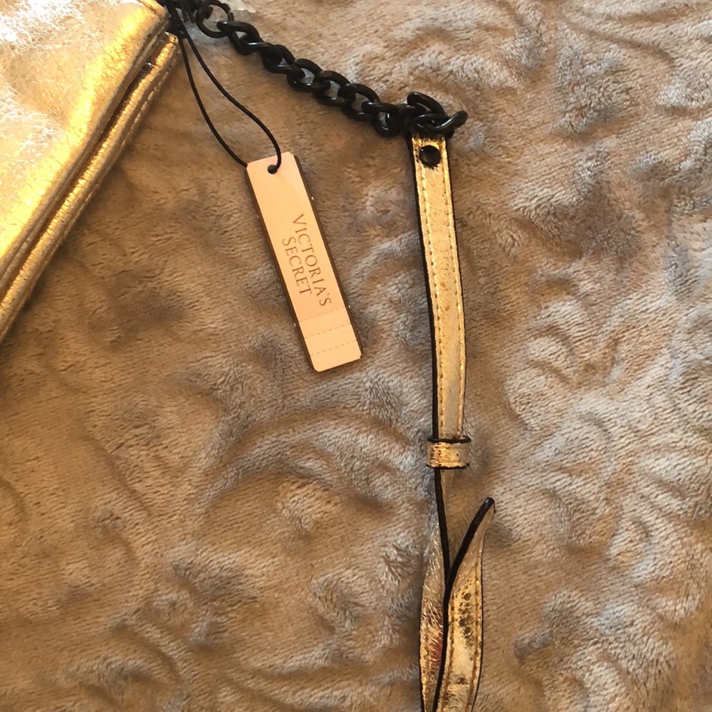 Victoria’s Secret cross body bag 🖤💛 - Picture 7 of 9